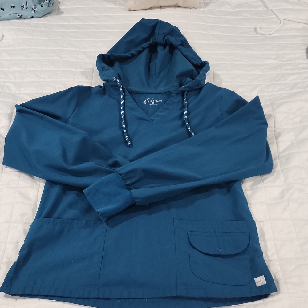 Caribbean Blue Hooded Buttersoft Scrub Pullover with 3  Pockets Size S